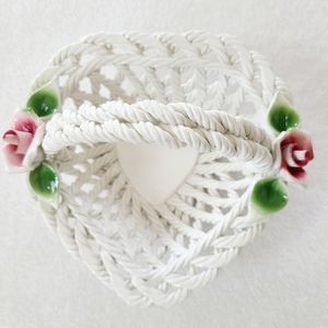 Lanzarin Woven Ceramic Rose Heart Basket